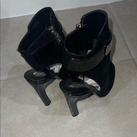 🎁GUESS Elegant Black Heeled Sandals🎁Size7 - Picture 5 of 15